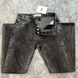 Séfr Straight-leg Jeans in a grey washed denim finish. Made in Italy 🇮🇹